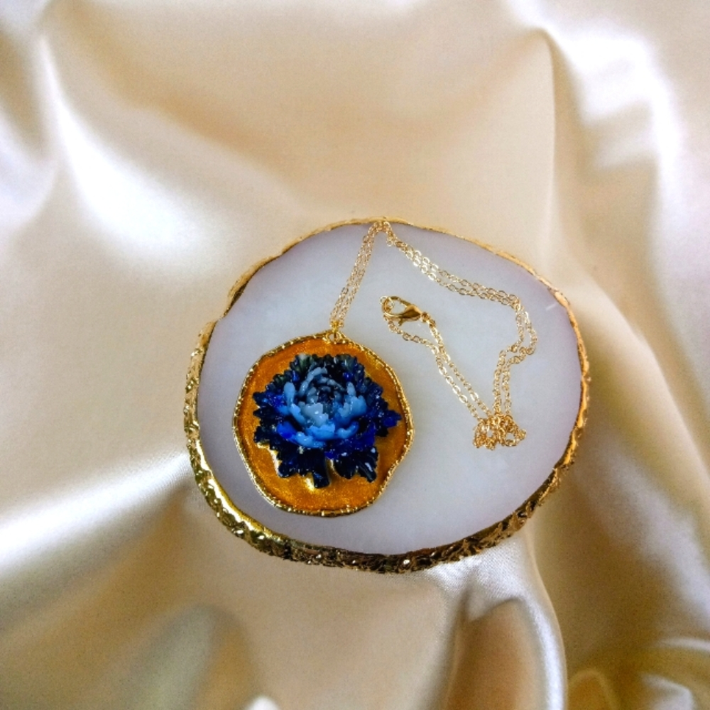Handmade resin flower pendant